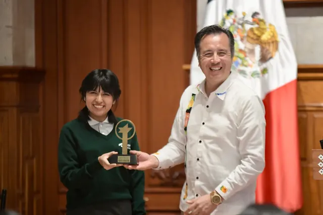 Reconoce Gobierno a ganadora del National Student Prize 2023